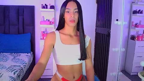 Snapshot of rosalindasexy chatting on December 16, 6:53 am Rosalinda online show from December 16, 6:53 am