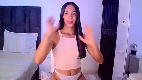 Snapshot of rosalindasexy chatting on December 22, 3:00 am Rosalinda online show from December 22, 3:00 am