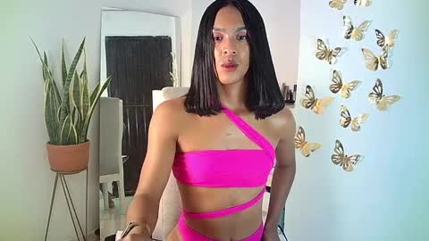 Snapshot of rosalindasexy chatting on February 21, 7:12 am Rosalinda online show from February 21, 7:12 am