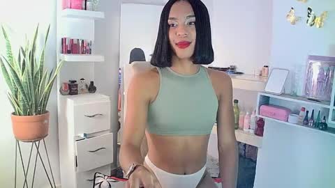 Snapshot of rosalindasexy chatting on March 2, 6:59 am Rosalinda online show from March 2, 6:59 am
