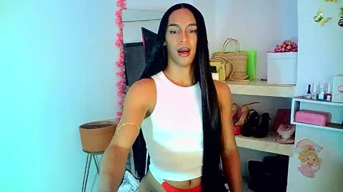 Snapshot of rosalindasexy chatting on October 8, 4:43 am Rosalinda online show from October 8, 4:43 am