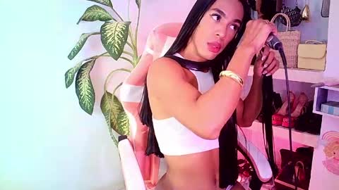 Snapshot of rosalindasexy chatting on May 4, 5:36 am Rosalinda online show from May 4, 5:36 am