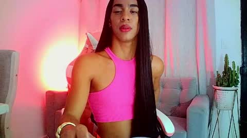Snapshot of rosalindasexy chatting on May 22, 8:32 am Rosalinda online show from May 22, 8:32 am
