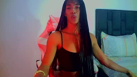 Snapshot of rosalindasexy chatting on May 29, 9:24 pm Rosalinda online show from May 29, 9:24 pm