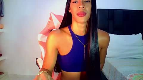 Snapshot of rosalindasexy chatting on June 26, 2:27 am Rosalinda online show from June 26, 2:27 am