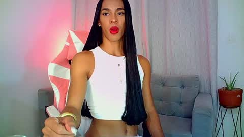 Snapshot of rosalindasexy chatting on July 4, 4:51 am Rosalinda online show from July 4, 4:51 am