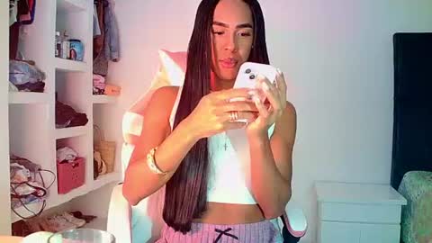 Snapshot of rosalindasexy chatting on July 14, 7:24 am Rosalinda online show from July 14, 7:24 am