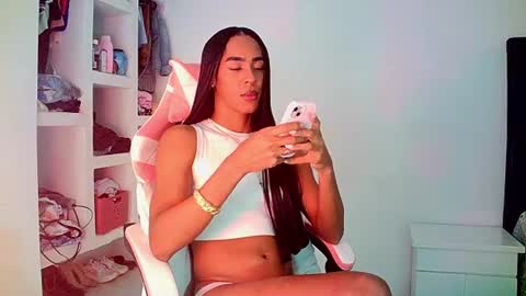 Snapshot of rosalindasexy chatting on July 14, 10:21 am Rosalinda online show from July 14, 10:21 am