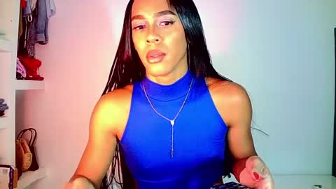 Snapshot of rosalindasexy chatting on July 24, 10:35 am Rosalinda online show from July 24, 10:35 am