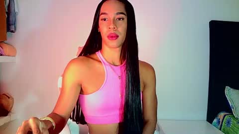Snapshot of rosalindasexy chatting on August 3, 8:35 am Rosalinda online show from August 3, 8:35 am