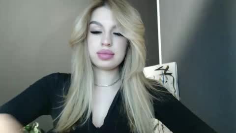 Rosalina online show from March 19, 1:37 pm