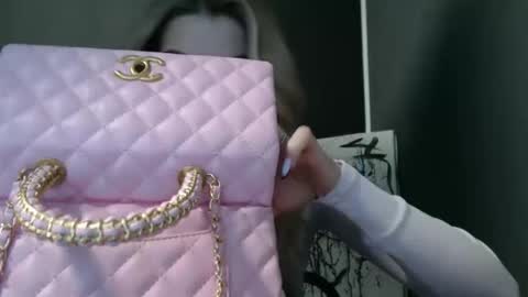 Snapshot of rosaline_ly chatting on May 10, 12:10 pm Rosalina online show from May 10, 12:10 pm