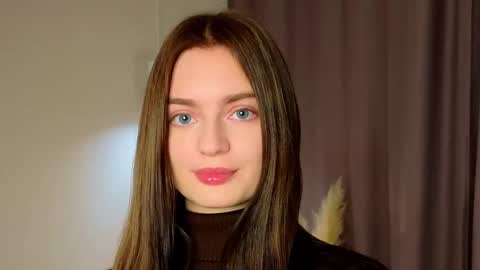 Hi im Monica its my 1st day here online show from October 24, 5:37 am