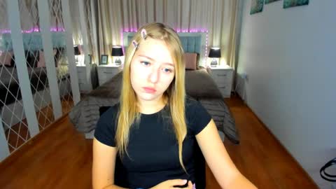Snapshot of rosarising chatting on June 28, 6:41 am RosaRising online show from June 28, 6:41 am