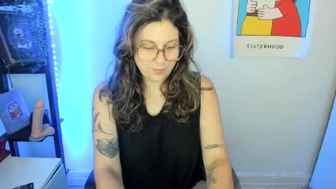 rose257044 online show from June 27, 1:28 pm