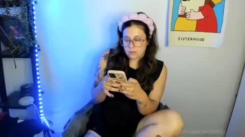 rose257044 online show from July 30, 3:44 pm