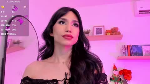 Snapshot of rose__saenz chatting on December 22, 5:23 am Rose Saenz online show from December 22, 5:23 am