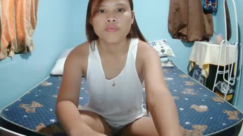 Snapshot of rose_angels chatting on December 10, 6:11 am Rose Angels online show from December 10, 6:11 am