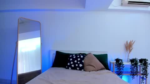 Rose LuvV follow me baby online show from April 30, 6:42 am