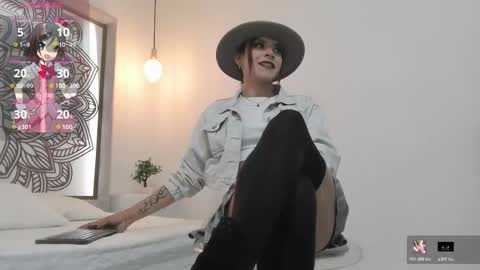 Snapshot of rose_raven chatting on December 5, 3:52 pm Rose online show from December 5, 3:52 pm