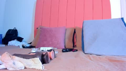 Snapshot of rose_thompson19 chatting on February 24, 7:12 pm Rosse online show from February 24, 7:12 pm