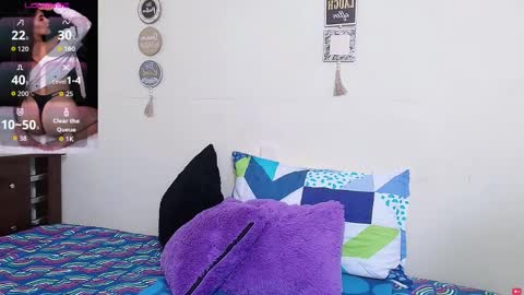 rose_towers4 online show from November 12, 8:41 pm