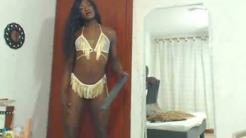 Snapshot of rose_valentiine chatting on August 5, 1:25 pm rose_valentiine online show from August 5, 1:25 pm