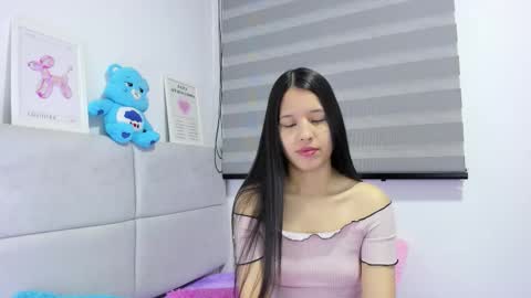 Rose y Miah online show from December 17, 2:06 am