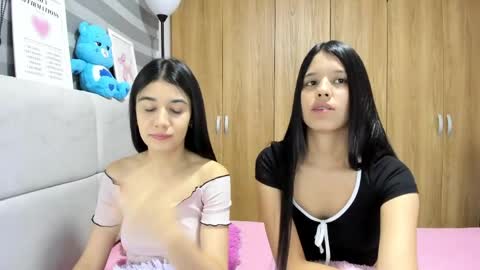 Rose y Miah online show from May 2, 2:49 am