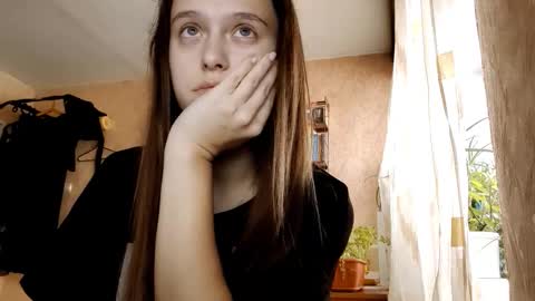 Snapshot of roseannehensle chatting on December 1, 1:21 am Sophie online show from December 1, 1:21 am