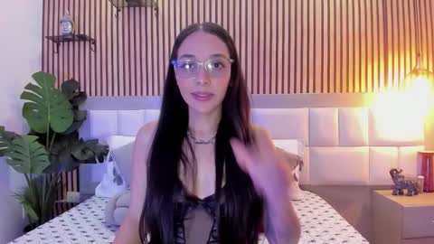 roseaurora online show from November 20, 12:38 pm