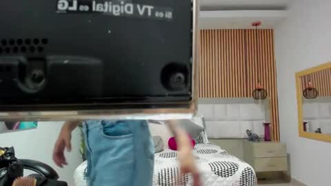 roseaurora online show from November 30, 12:31 pm