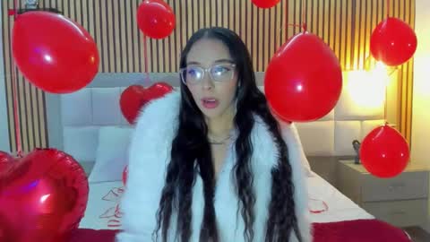 roseaurora online show from February 14, 11:51 am