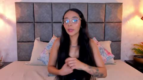 Snapshot of roseaurora chatting on May 23, 11:03 am roseaurora online show from May 23, 11:03 am
