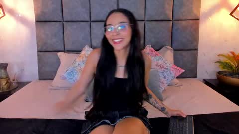 Snapshot of roseaurora chatting on June 2, 10:39 am roseaurora online show from June 2, 10:39 am