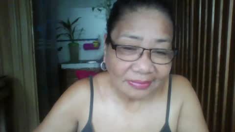 Snapshot of rosebelle66 chatting on June 17, 10:00 pm rosebelle66 online show from June 17, 10:00 pm