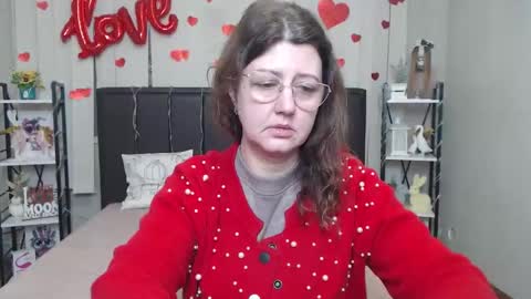 RoseHille online show from January 17, 6:40 am