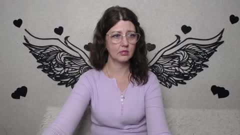 Snapshot of rosehille chatting on May 16, 7:27 am RoseHille online show from May 16, 7:27 am