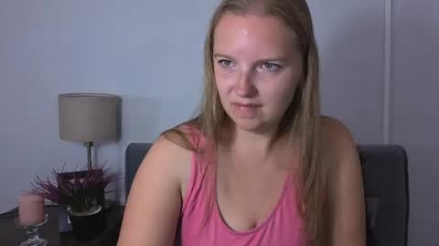 Snapshot of rosehypnotic chatting on July 7, 7:34 am Rose online show from July 7, 7:34 am