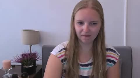 Snapshot of rosehypnotic chatting on July 9, 7:45 am Rose online show from July 9, 7:45 am