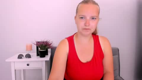 Snapshot of rosehypnotic chatting on July 17, 7:26 am Rose online show from July 17, 7:26 am