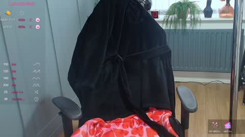 rose97 online show from February 5, 9:04 am