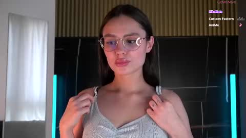 Snapshot of rosekira chatting on August 3, 9:04 am Daddys girl Kira online show from August 3, 9:04 am