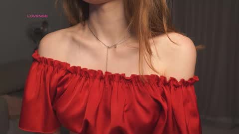 Elsa online show from December 20, 3:41 pm