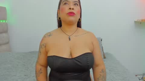 Snapshot of roselyn_caprice chatting on July 21, 2:25 am roselyn online show from July 21, 2:25 am