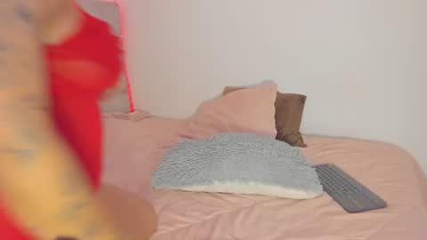 Snapshot of roselyn_caprice chatting on July 23, 3:48 am roselyn online show from July 23, 3:48 am