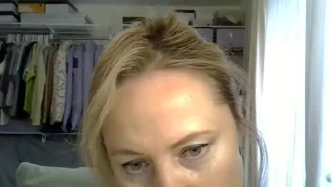 Snapshot of rosemeonce chatting on June 1, 2:52 pm rosemeonce online show from June 1, 2:52 pm