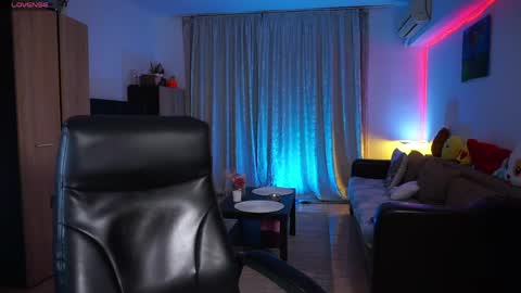 Snapshot of rosesarered97 chatting on May 30, 7:11 pm Abbygail online show from May 30, 7:11 pm