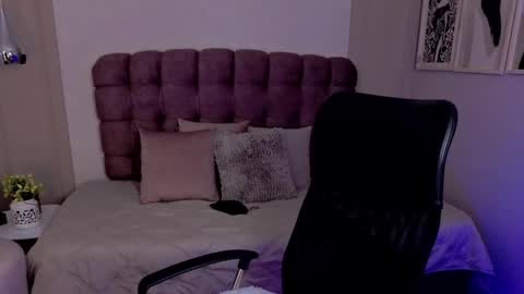 Snapshot of rosetaylorla chatting on March 20, 1:38 pm Rose Taylor online show from March 20, 1:38 pm