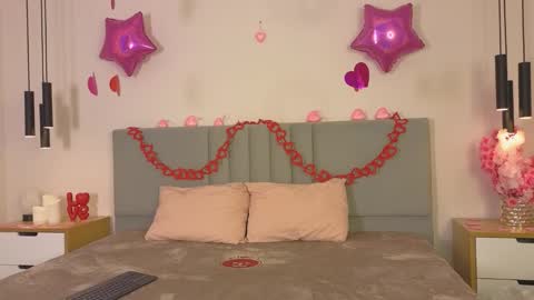 rosewilsom online show from February 3, 12:32 pm